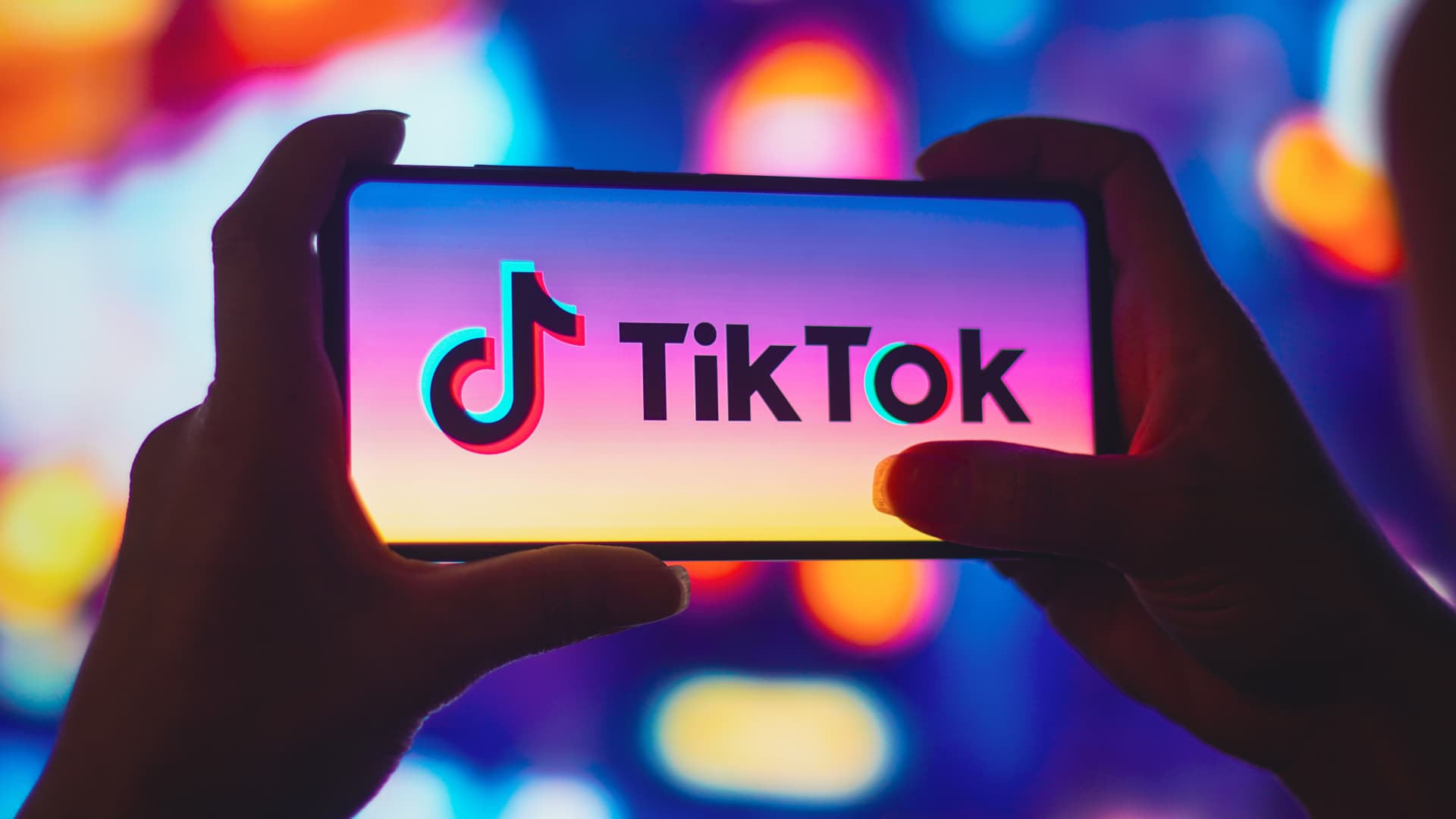 How to Create Viral Content on TikTok